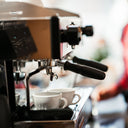 kaffee-zubereiten-siebträger-simon-and-bearns