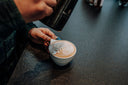 Hafermilch richtig aufschäumen für Latte Art: Unterschiede, Technik & Fehlerbehebung